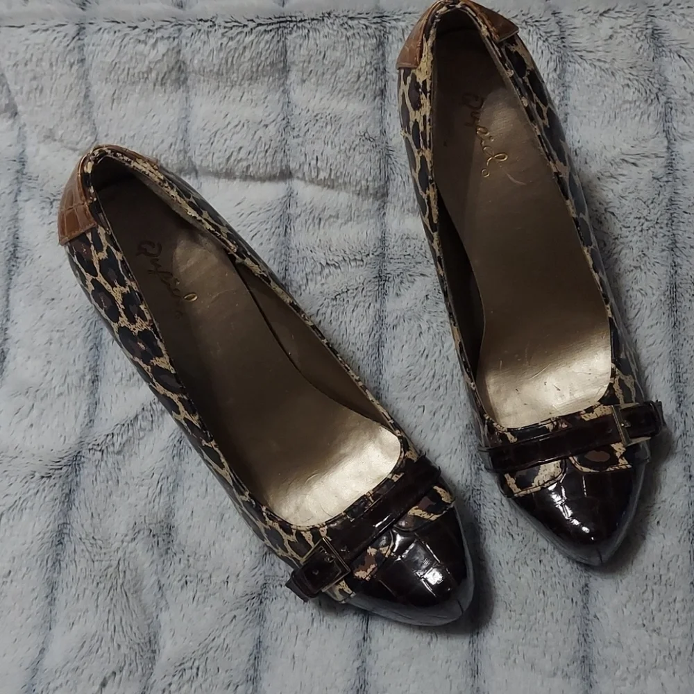 QUPID Platform Animal Print Heels Size 7